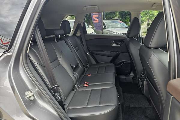 2025 Nissan X-TRAIL ST-L e-POWER T33