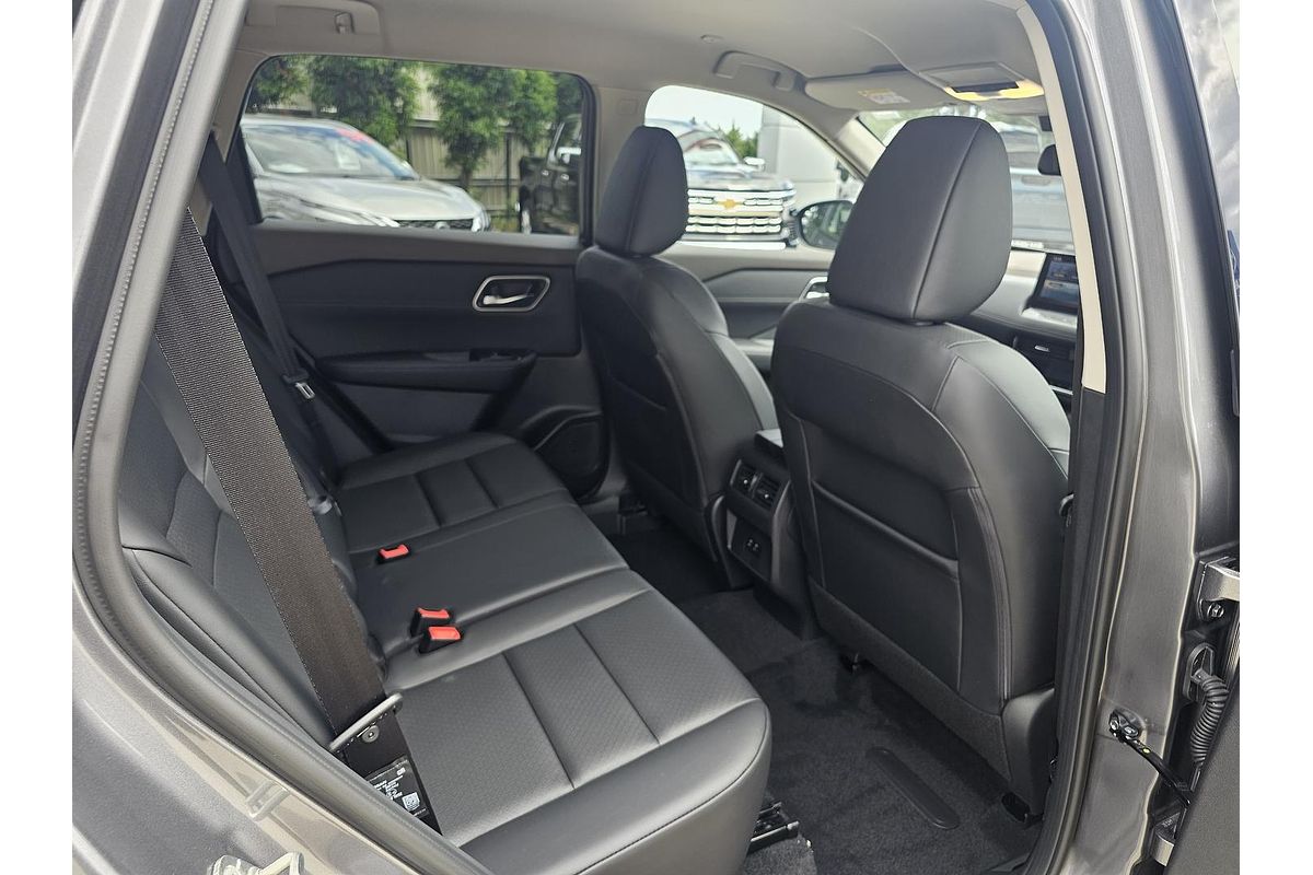 2025 Nissan X-TRAIL ST-L e-POWER T33