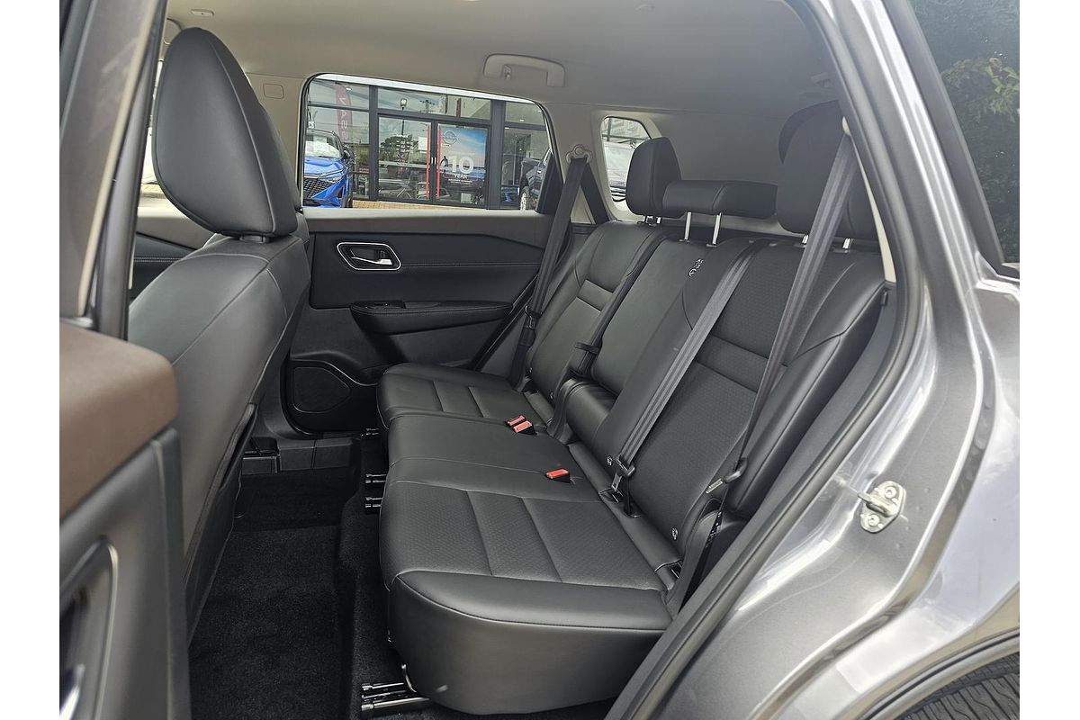 2025 Nissan X-TRAIL ST-L e-POWER T33