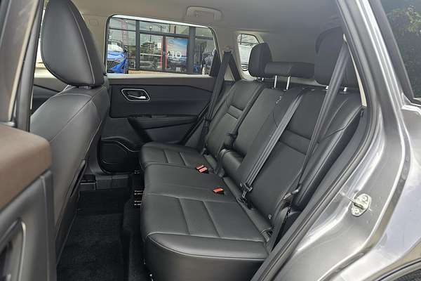 2025 Nissan X-TRAIL ST-L e-POWER T33