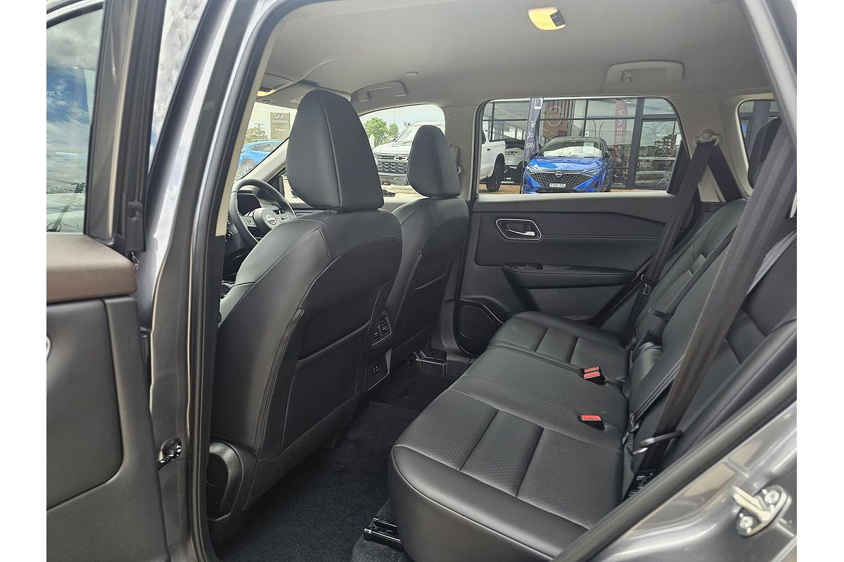 2025 Nissan X-TRAIL ST-L e-POWER T33