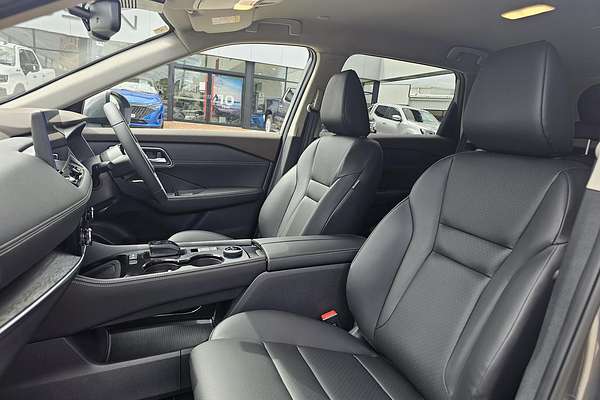 2025 Nissan X-TRAIL ST-L e-POWER T33