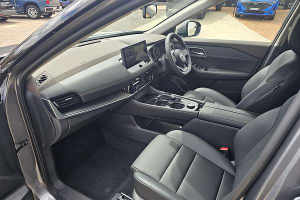 2025 Nissan X-TRAIL ST-L e-POWER T33