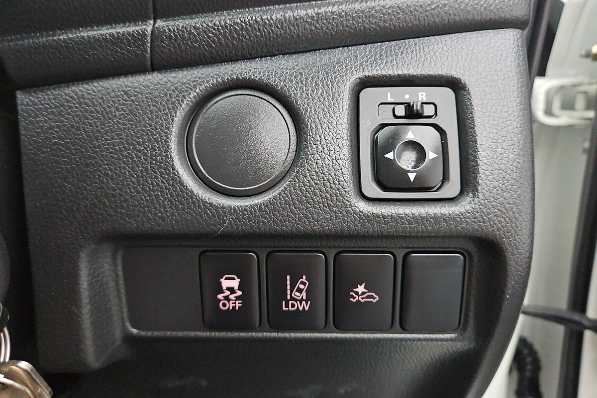 2022 Mitsubishi Triton GLX MR 4X4