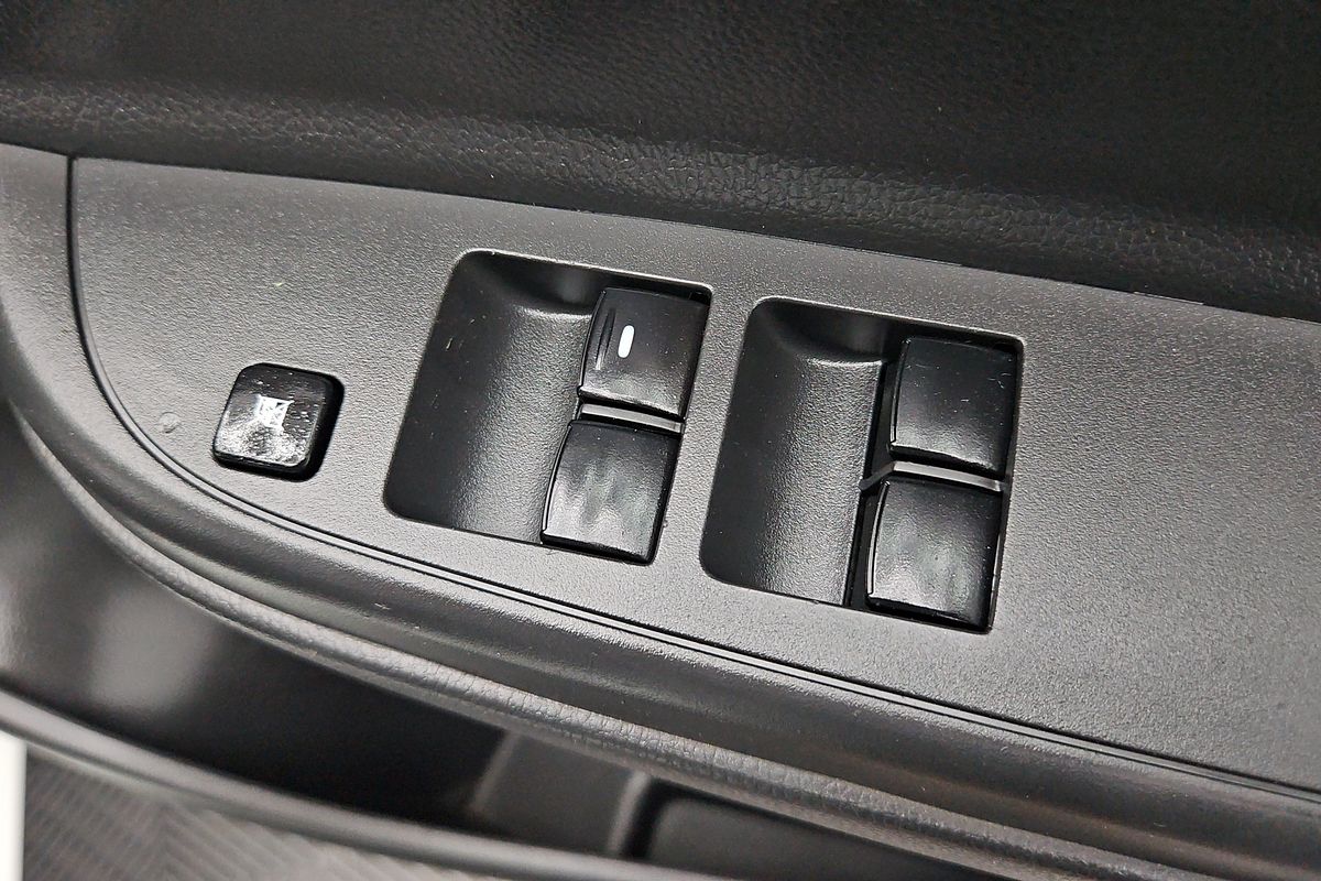 2022 Mitsubishi Triton GLX MR 4X4