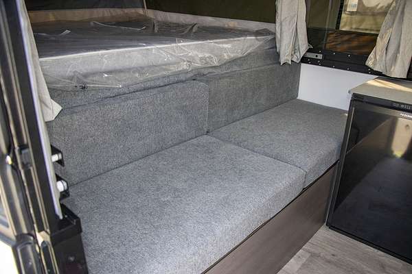 2024 Jayco LARK CAMPER OB.CP-MY24