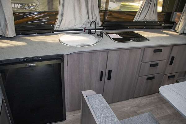 2024 Jayco LARK CAMPER OB.CP-MY24