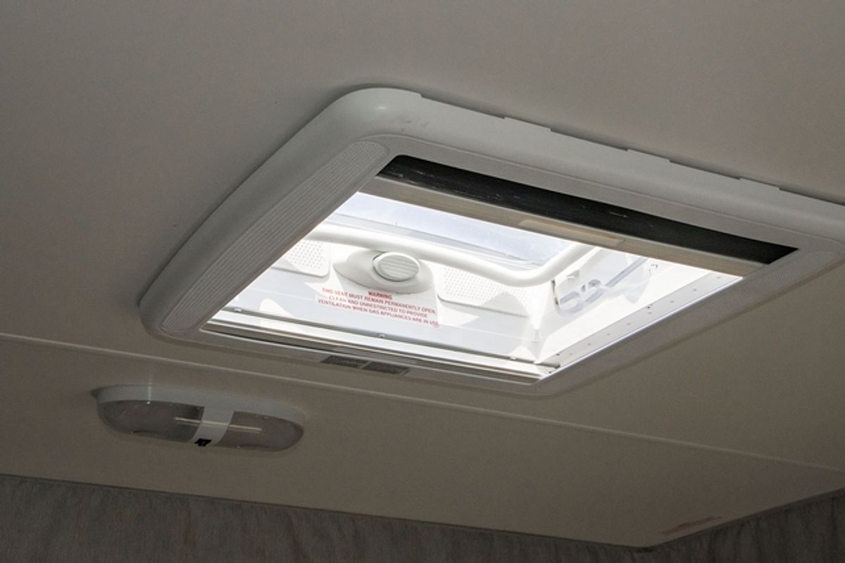 2024 Jayco LARK CAMPER OB.CP-MY24