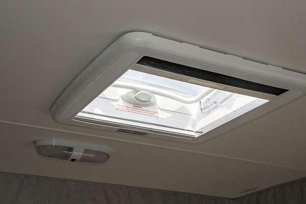 2024 Jayco LARK CAMPER OB.CP-MY24