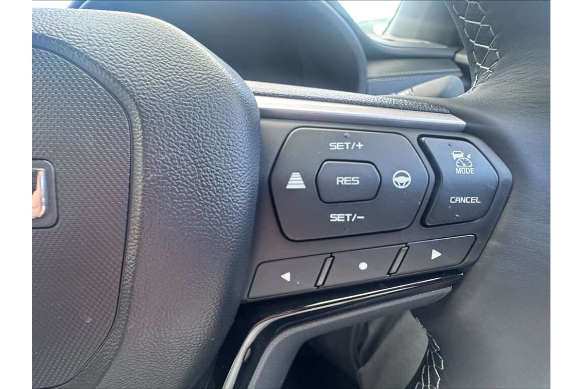 2025 Isuzu MU-X LS-T