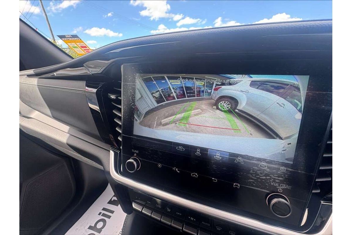 2025 Isuzu MU-X LS-T