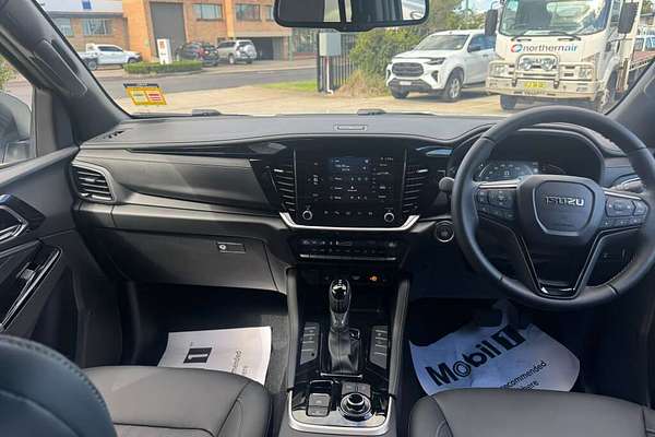 2025 Isuzu MU-X LS-T