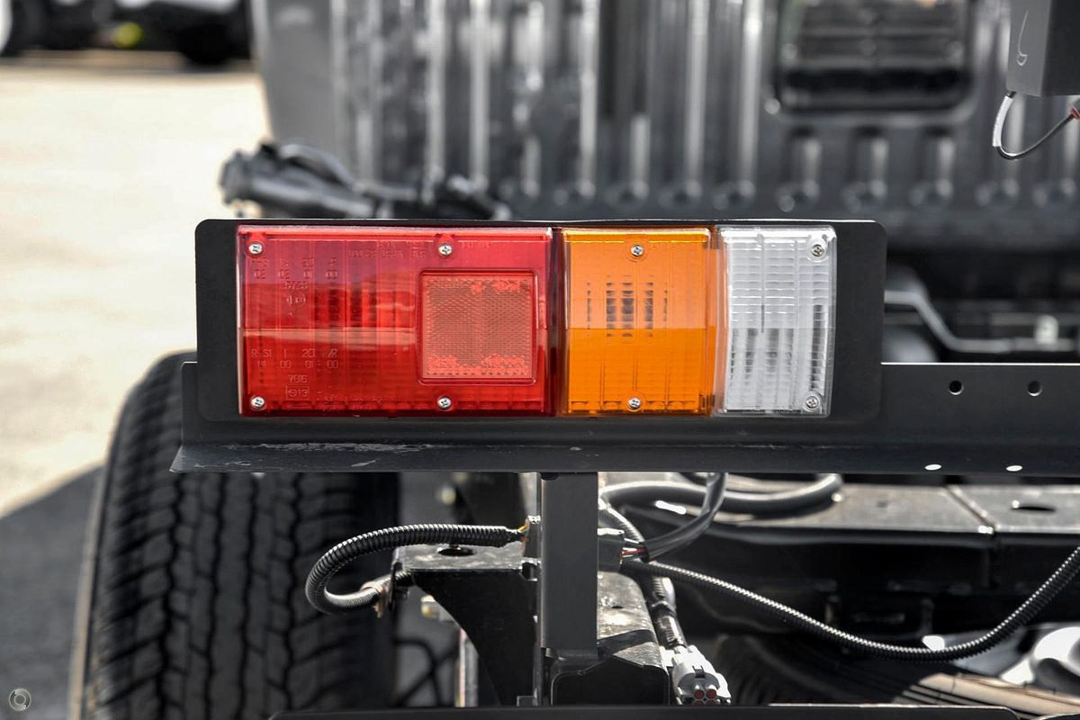 2025 Isuzu D-MAX SX High Ride Rear Wheel Drive