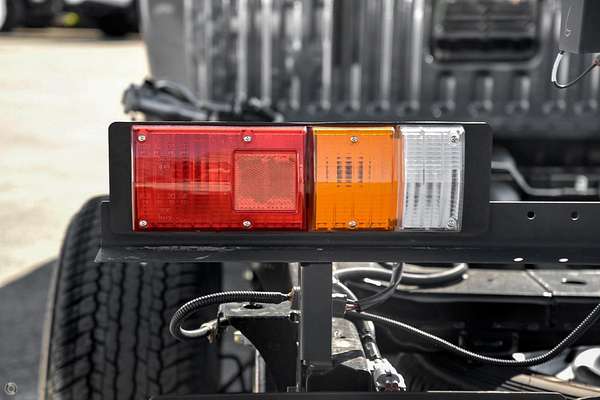 2025 Isuzu D-MAX SX High Ride Rear Wheel Drive