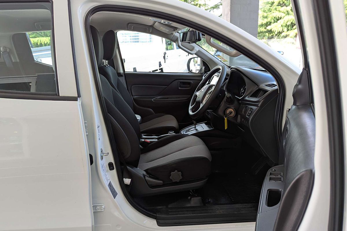 2021 Mitsubishi Triton GLX MR 4X4