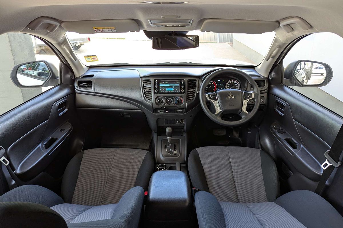 2021 Mitsubishi Triton GLX MR 4X4