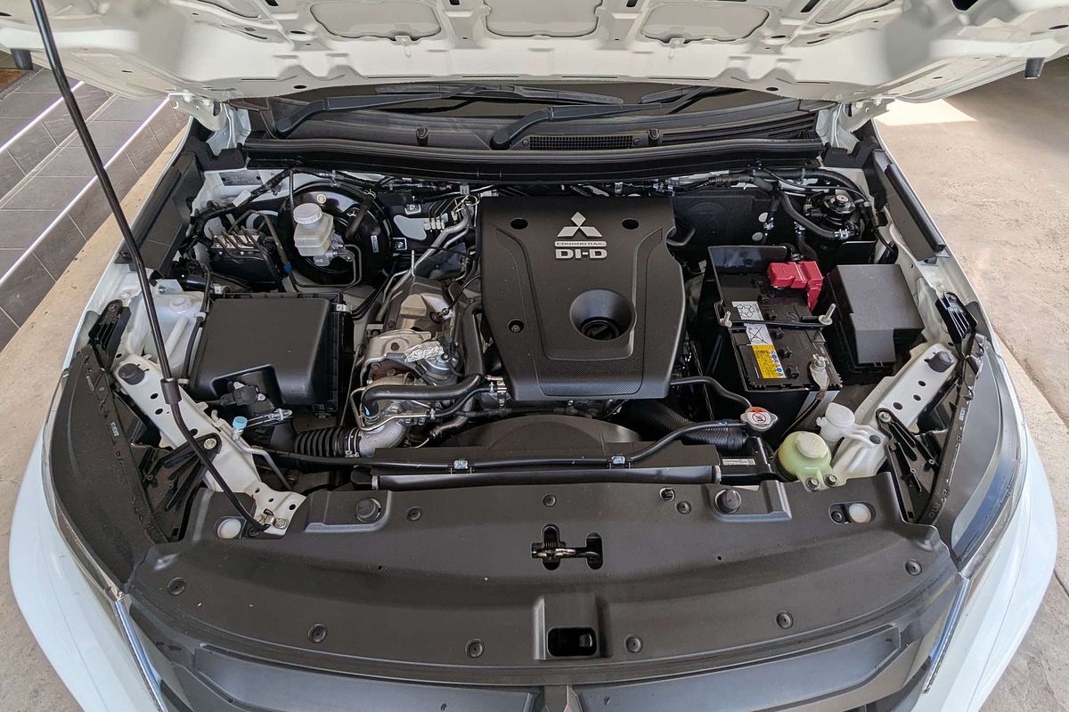 2021 Mitsubishi Triton GLX MR 4X4