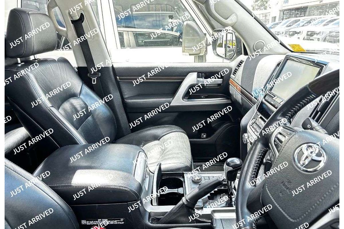 2017 Toyota Landcruiser Sahara VDJ200R