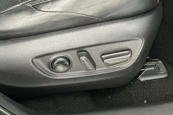 2019 Toyota RAV4 Edge AXAA54R