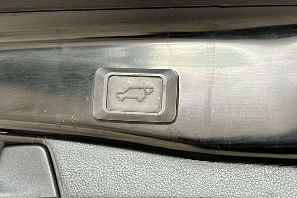 2019 Toyota RAV4 Edge AXAA54R