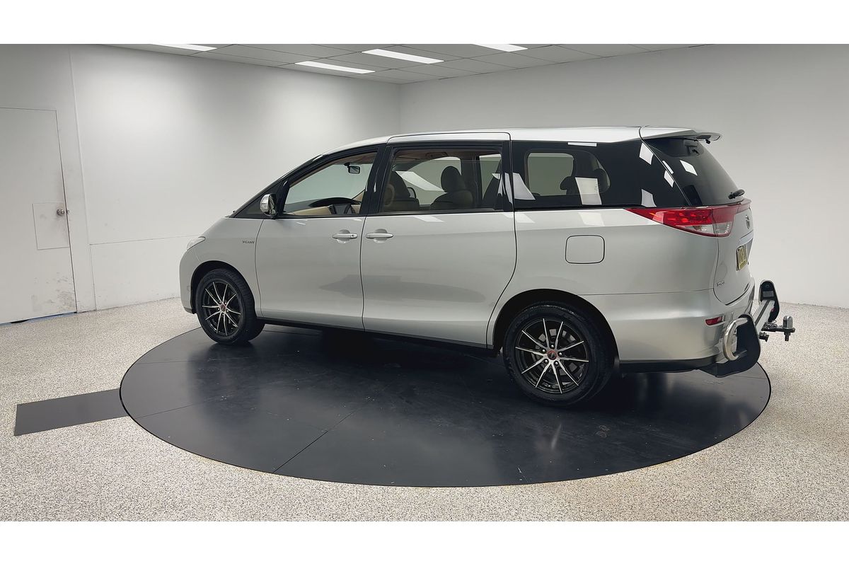 2014 Toyota Tarago GLi GSR50R