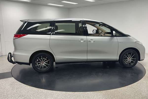 2014 Toyota Tarago GLi GSR50R