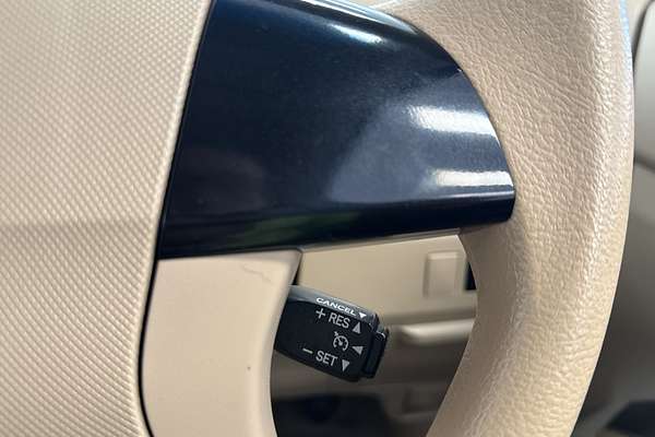 2014 Toyota Tarago GLi GSR50R