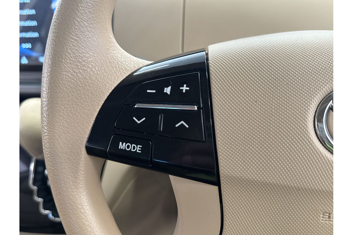 2014 Toyota Tarago GLi GSR50R