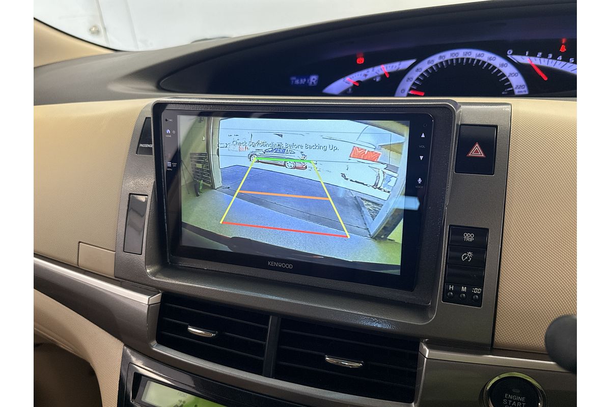 2014 Toyota Tarago GLi GSR50R