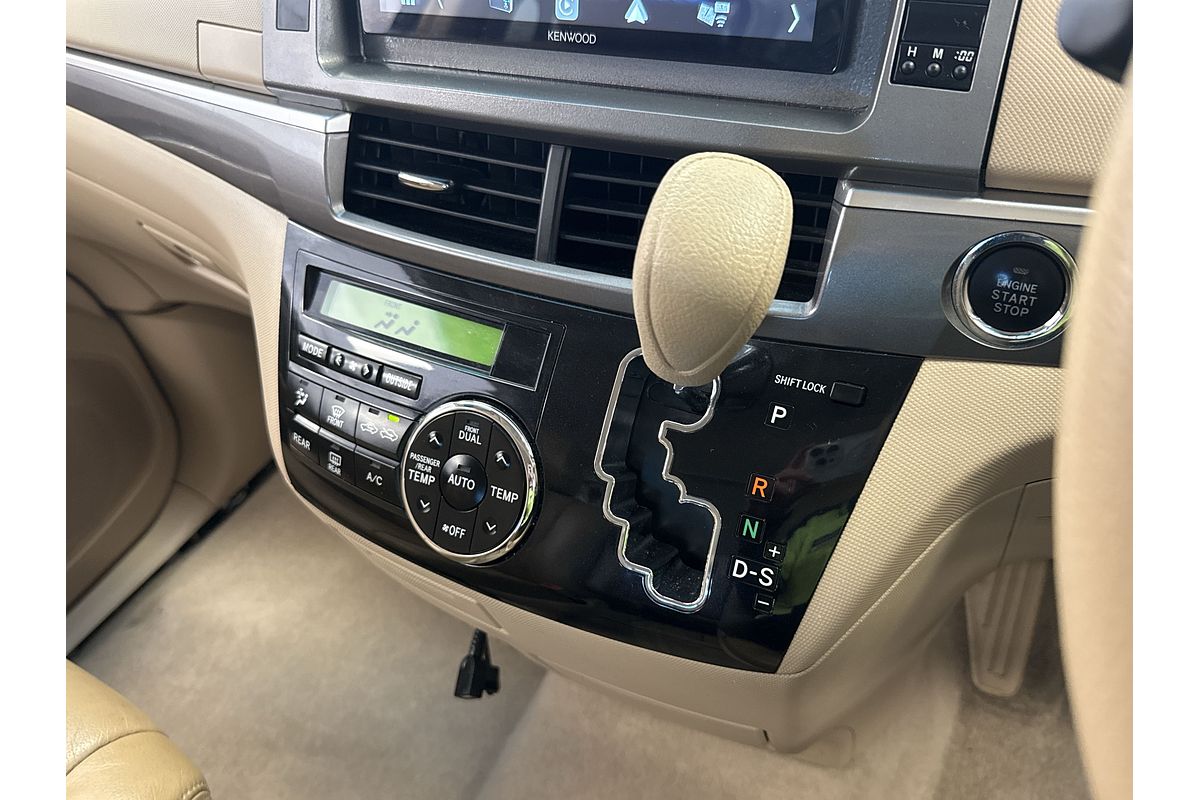 2014 Toyota Tarago GLi GSR50R