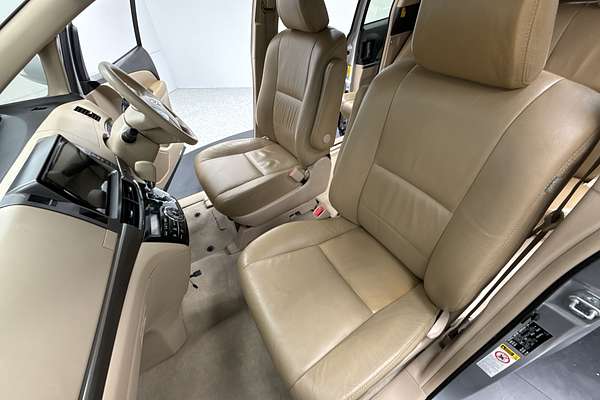 2014 Toyota Tarago GLi GSR50R