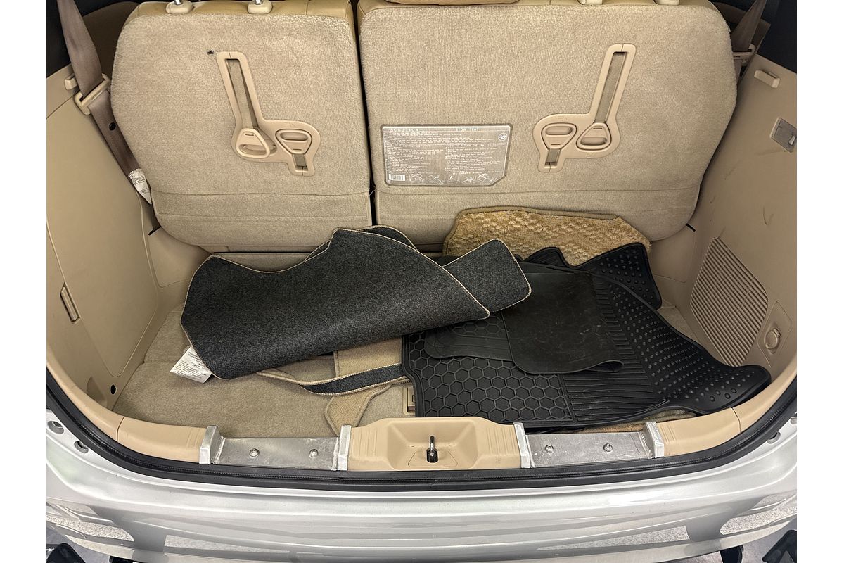 2014 Toyota Tarago GLi GSR50R