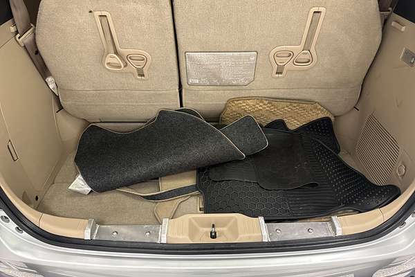 2014 Toyota Tarago GLi GSR50R