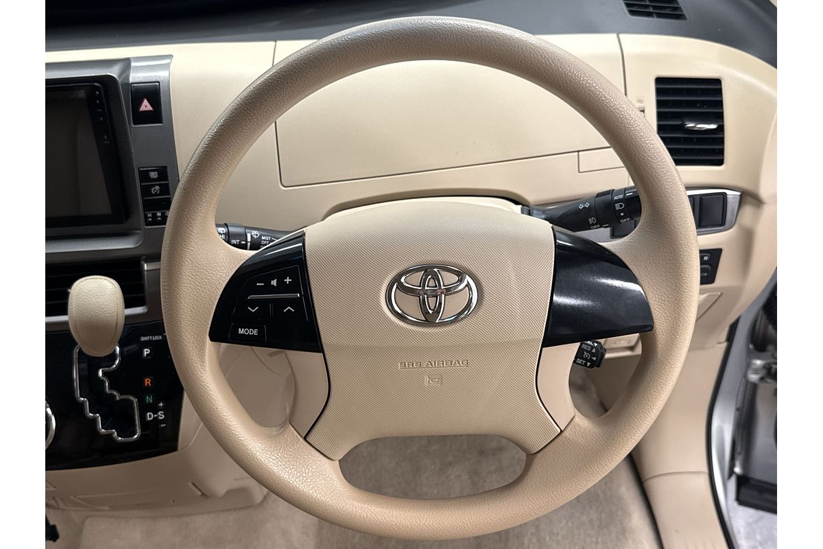 2014 Toyota Tarago GLi GSR50R