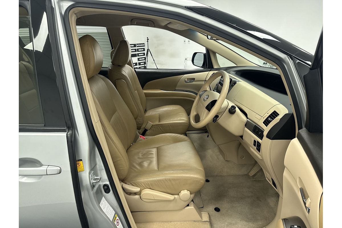 2014 Toyota Tarago GLi GSR50R