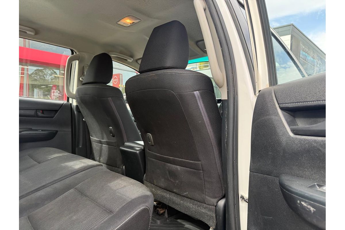 2016 Toyota Hilux SR GUN126R 4X4