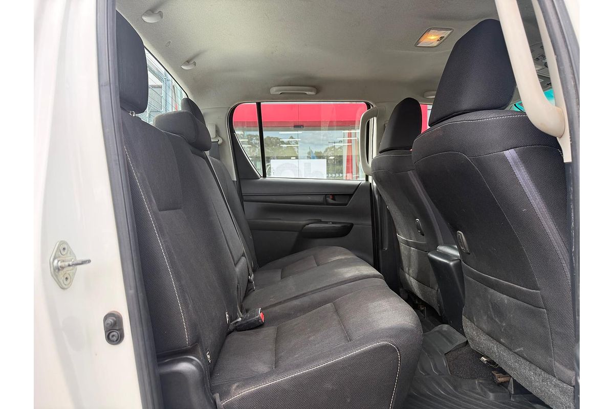 2016 Toyota Hilux SR GUN126R 4X4