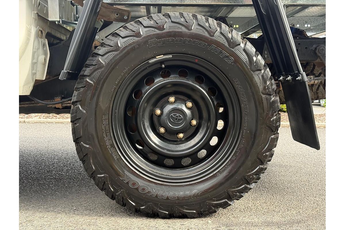 2016 Toyota Hilux SR GUN126R 4X4