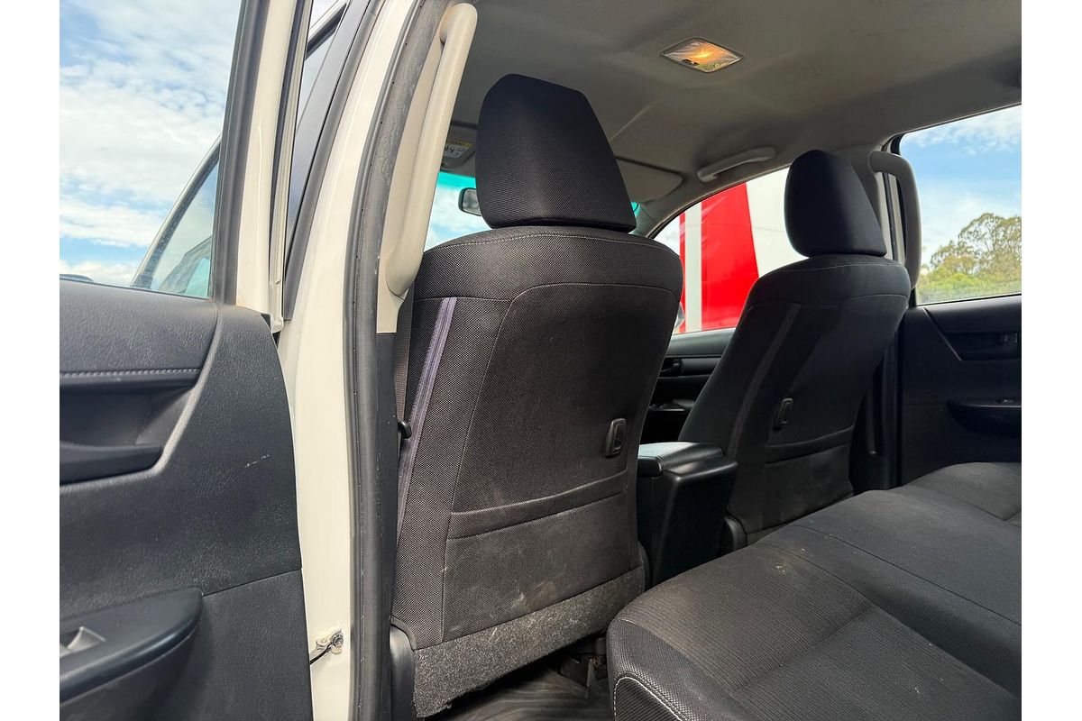 2016 Toyota Hilux SR GUN126R 4X4