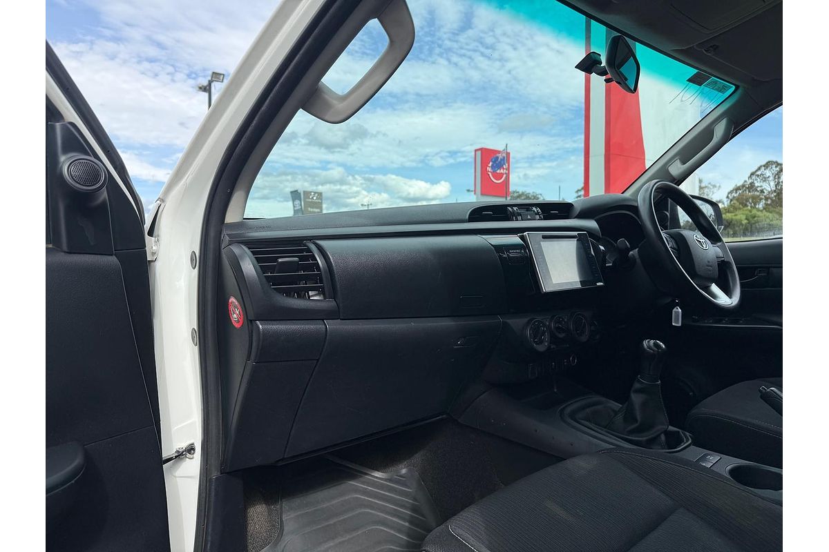 2016 Toyota Hilux SR GUN126R 4X4