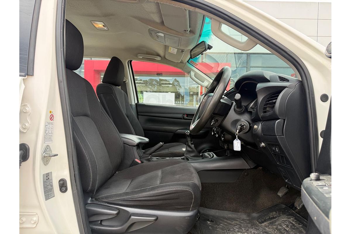 2016 Toyota Hilux SR GUN126R 4X4
