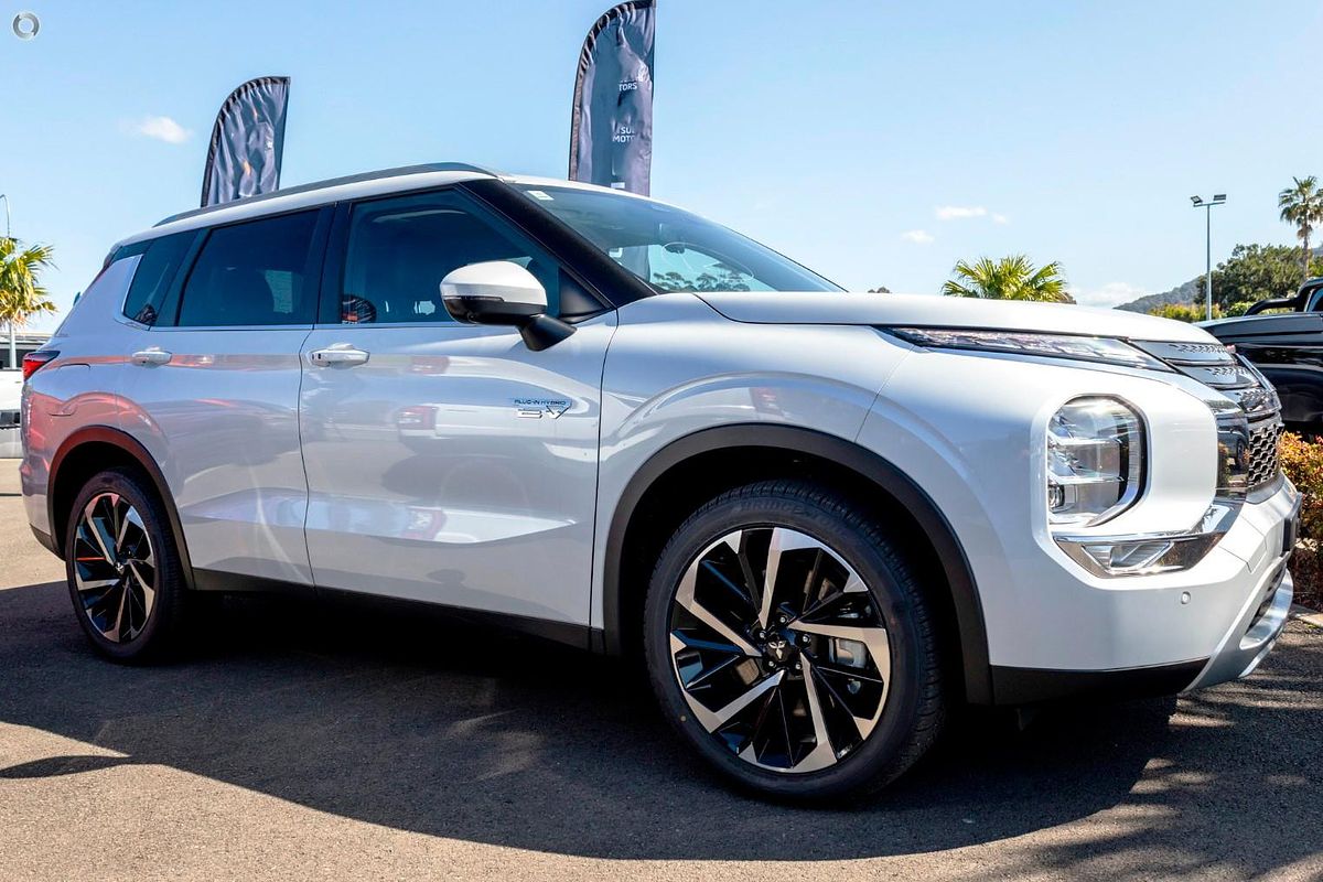 2024 Mitsubishi Outlander PHEV Aspire ZM