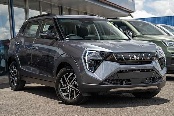 2025 Mahindra XUV3XO AX5L