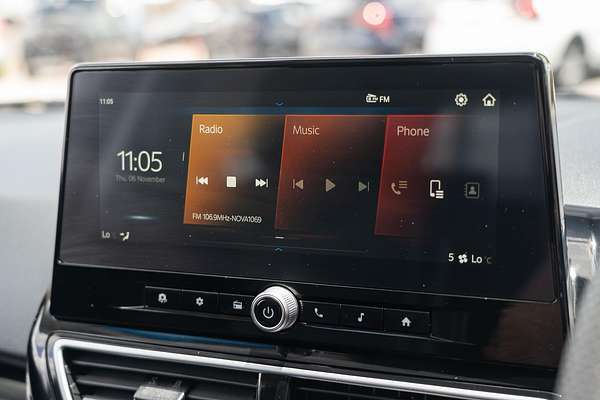 2025 Mahindra XUV3XO AX5L