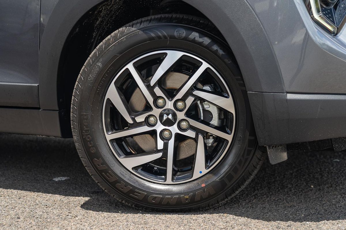 2025 Mahindra XUV3XO AX5L