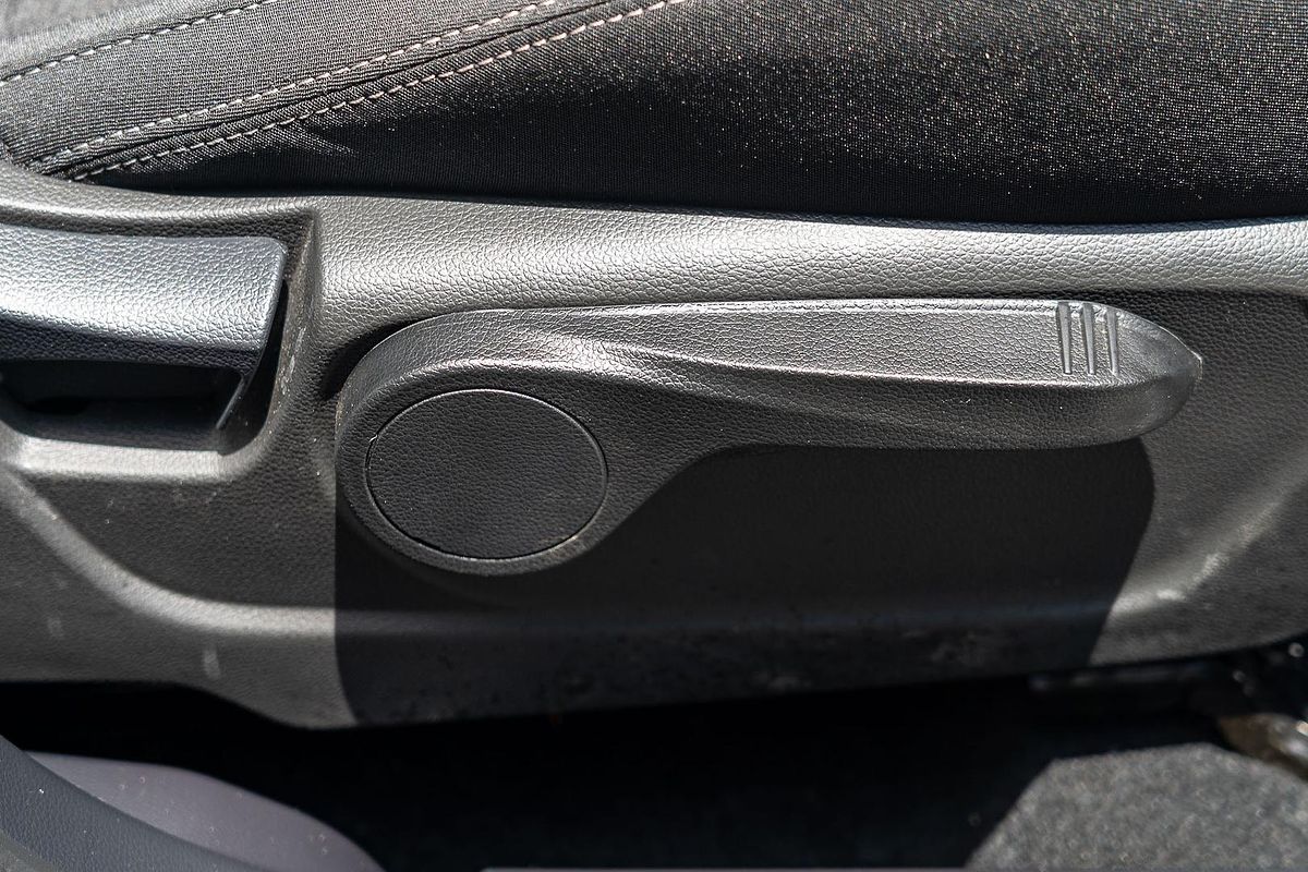 2025 Mahindra XUV3XO AX5L