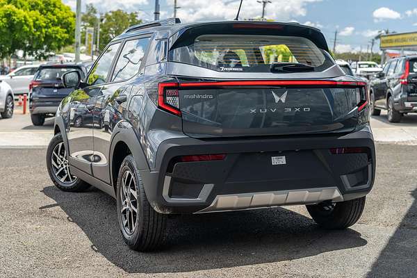 2025 Mahindra XUV3XO AX5L