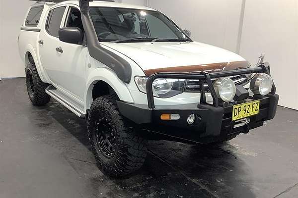 2015 Mitsubishi Triton GLX MN 4X4