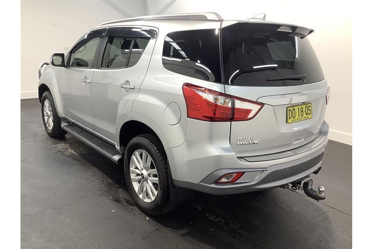 2018 Isuzu MU-X LS-T