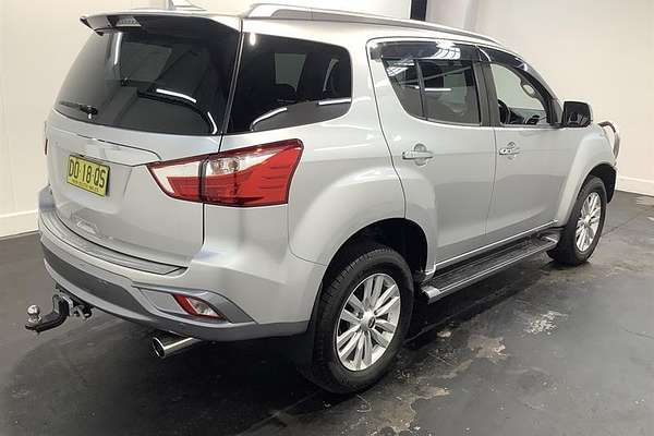 2018 Isuzu MU-X LS-T